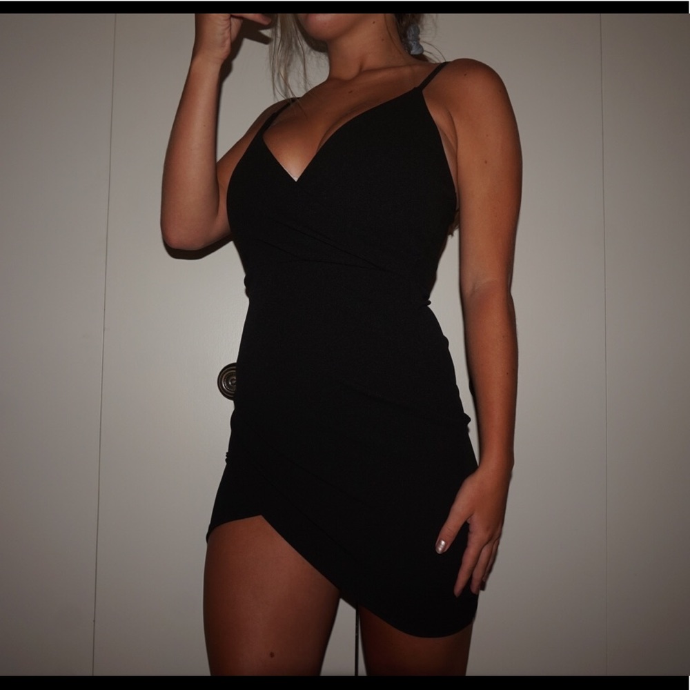 Black BodyCon Dress!!